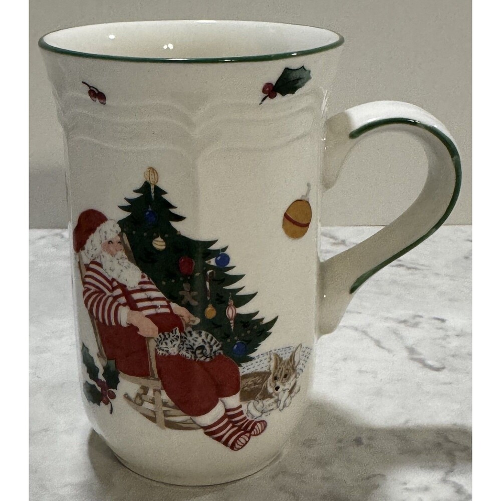Mikasa French Countryside F9010 Santa and Friends Coffee Mug
